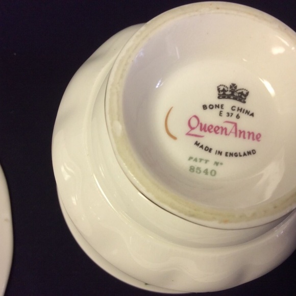 Queen Anne Bone China England Tea Cup & Saucer Pink floral Ridgway #8540 - Picture 5 of 6